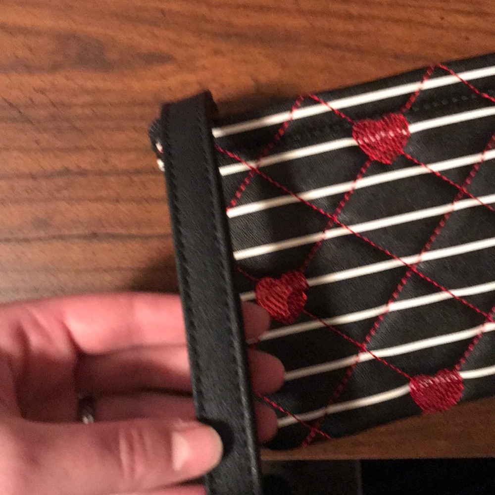 EUC Betsy Johnson wristlet - Picture 6 of 8